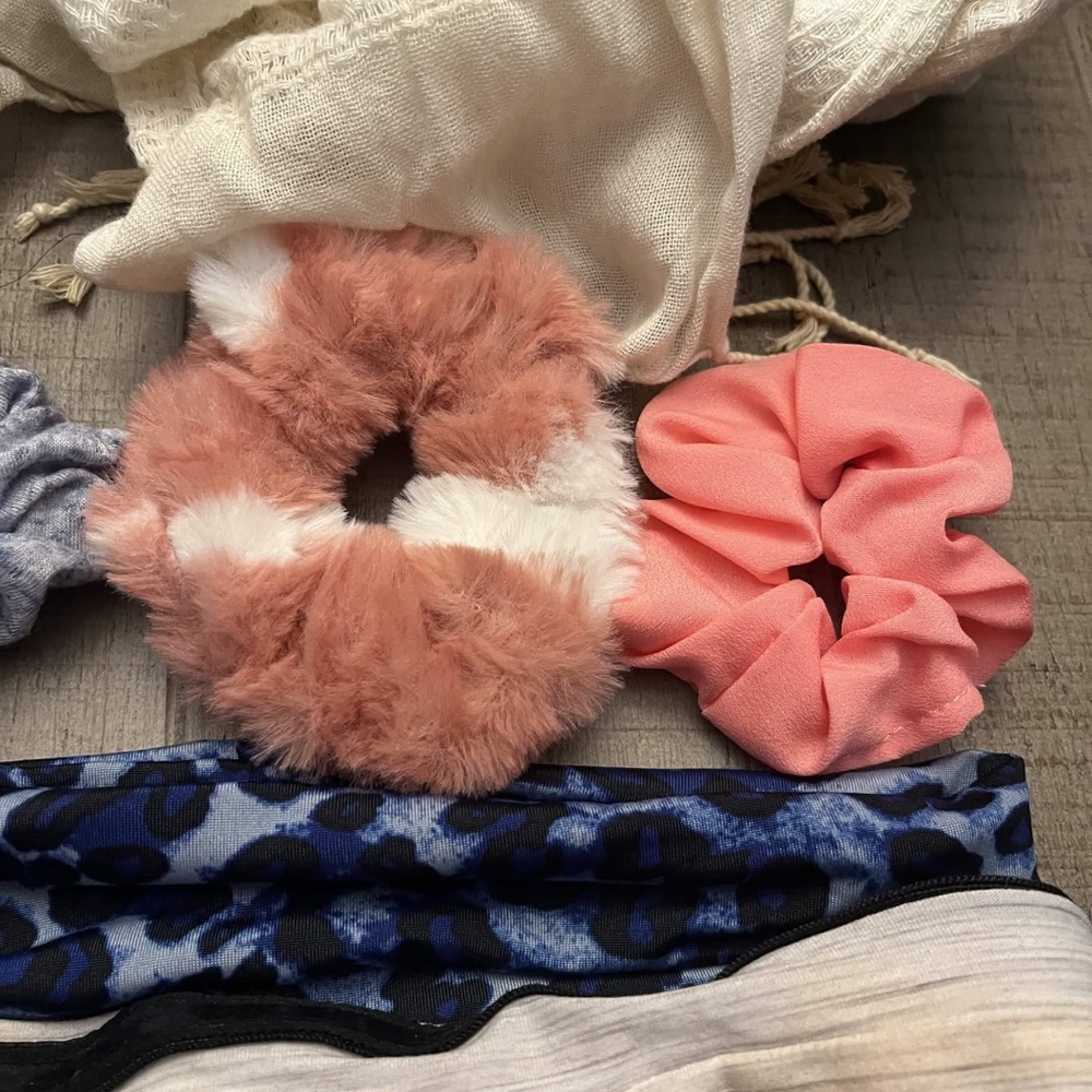Accessory Bundle - Picture 3 of 5